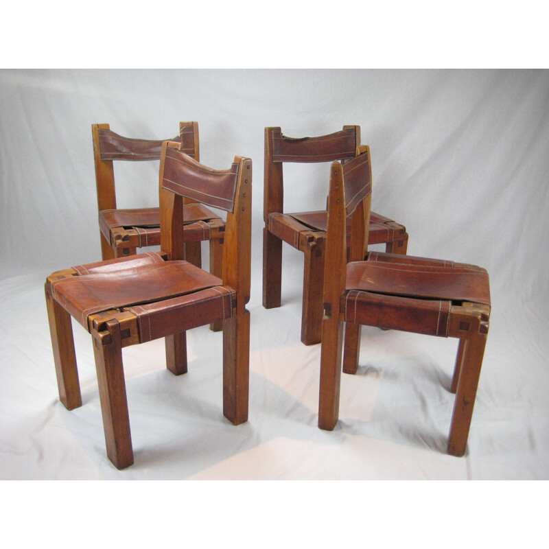 Suite de 4 chaises S11 en orme massif et cuir de Pierre Chapo - 1970