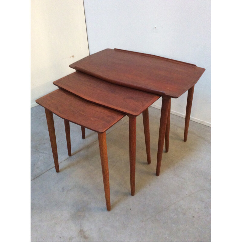 Danish nesting tables in wood - 1950s