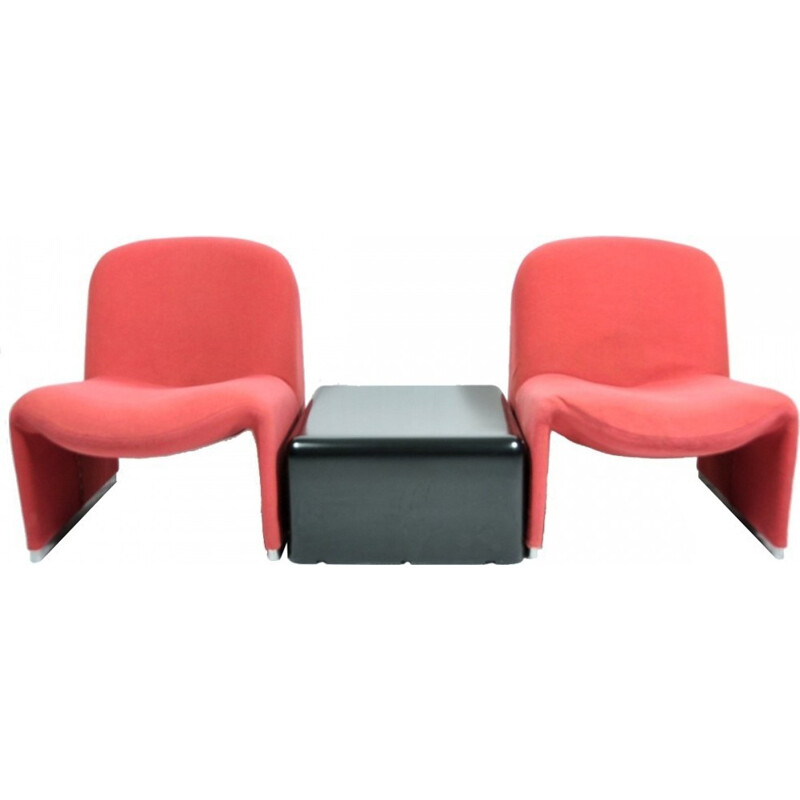 Set of "Alky Design" Low Chairs and black fiberglass coffee table by Giancarlo Piretti for Anonima Castelli - 1970s