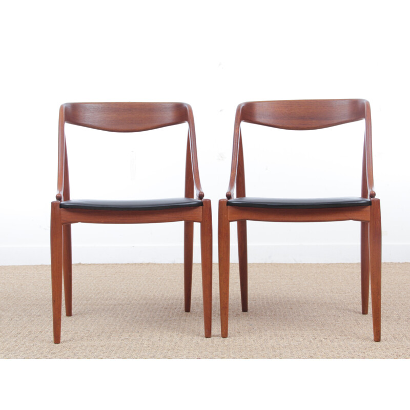 Paire de chaises scandinaves en teck et skaï - 1950