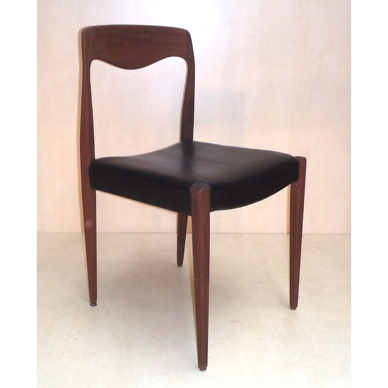 Suite van 8 Scandinavische stoelen in teak en kunstleer - 1950