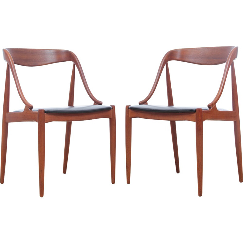 Paire de chaises scandinaves en teck et skaï - 1950
