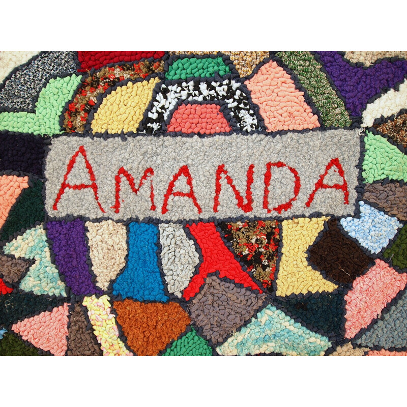 Hand made vintage American hooked rug - 1980s