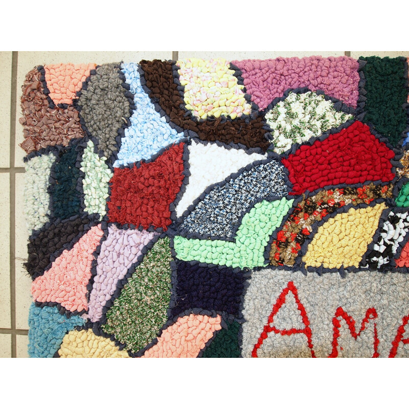 Hand made vintage American hooked rug - 1980s