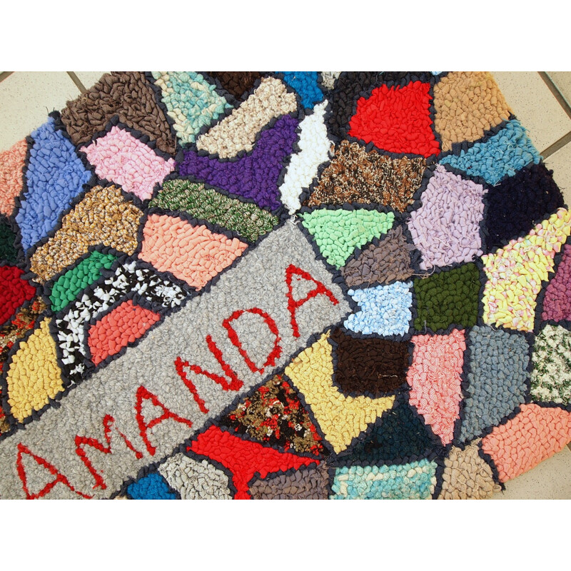 Hand made vintage American hooked rug - 1980s