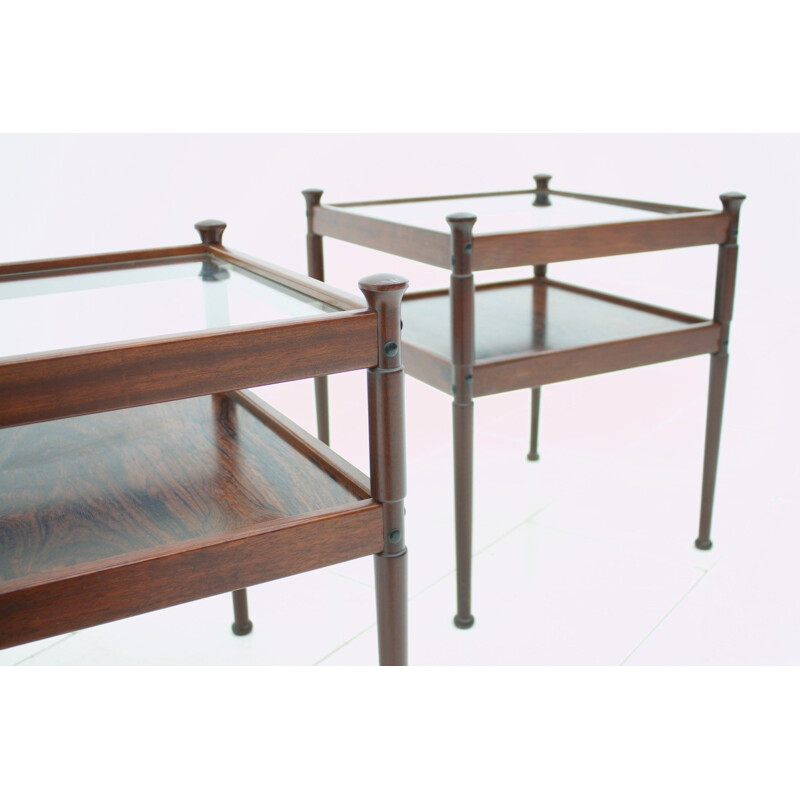 Paire de tables d'appoint scandinaves en bois et verre - 1960