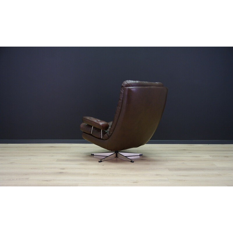 Vintage leather armchair - 1960s