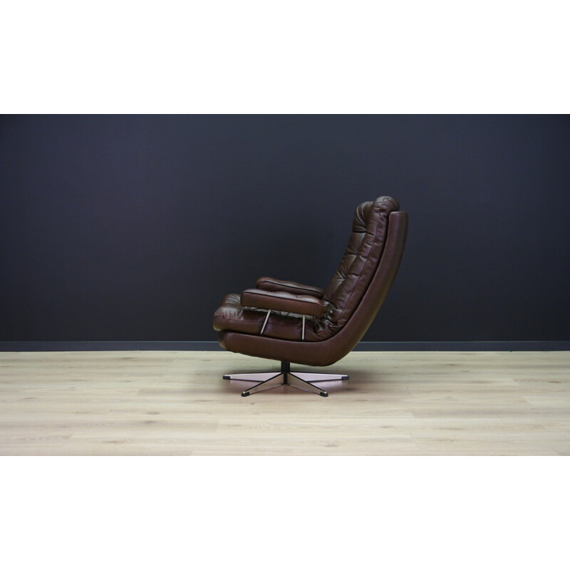 Vintage leather armchair - 1960s