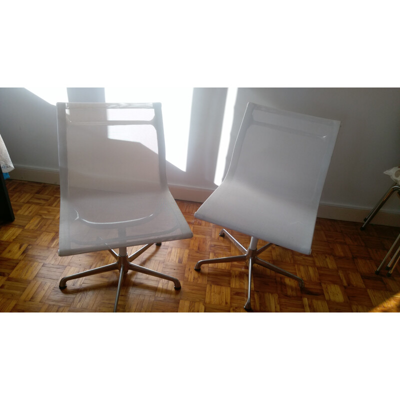 Pair of EA 105 chairs by Eames for ICF - 1980s
