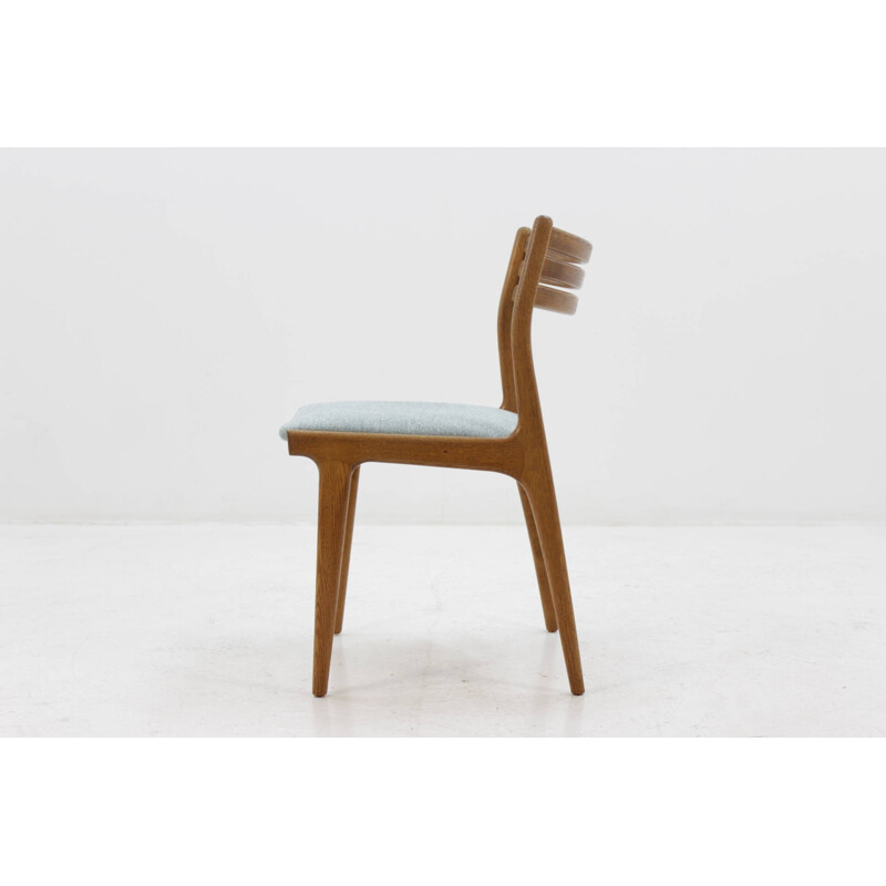 Set of 4 oakwood dining chairs by Johannes Andersen, Denmark - 1960s