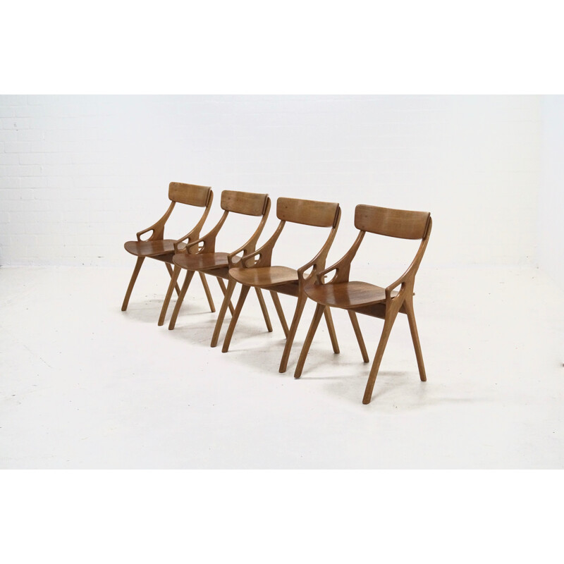 Suite de 4 chaises à repas par Hovmand Olsen pour Mogens Kold - 1950
