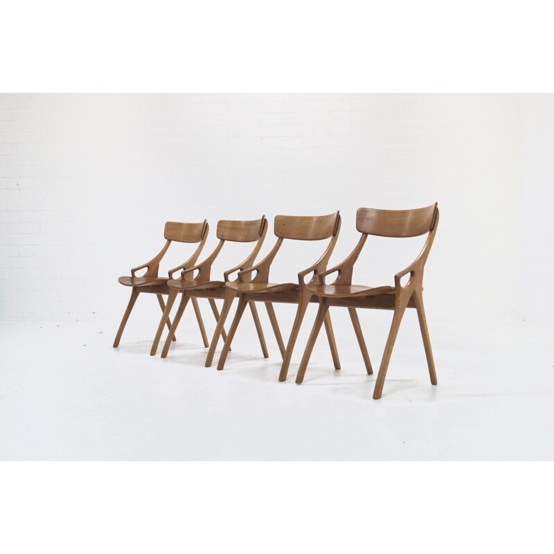 Suite de 4 chaises à repas par Hovmand Olsen pour Mogens Kold - 1950