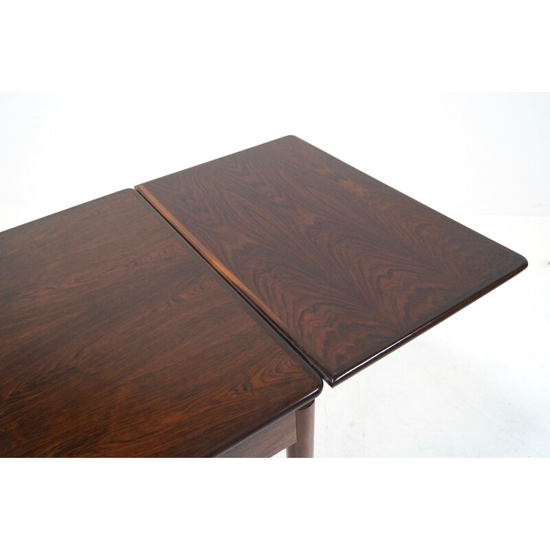 Vintage Extendable Rosewood Dining Table Danish Design - 1960s