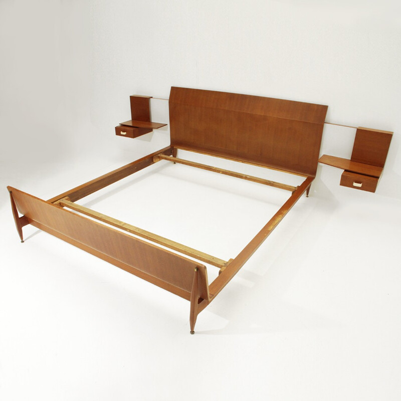 Mid-century Bed with nightstand in teak for Galleria Mobili d'Arte of Cantu - 1950s