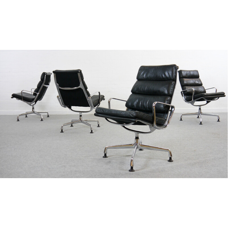 4 fauteuils EA 216 en cuir noir par Charles Eames pour Herman Miller - 1950