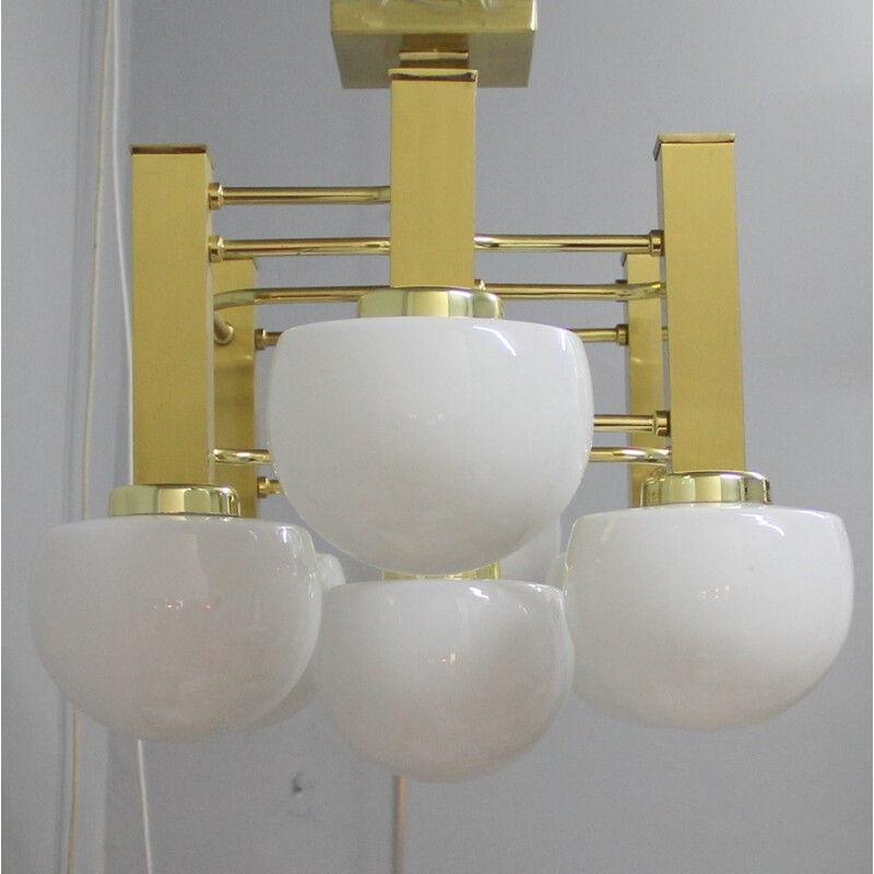 Vintage 7 opaline glass and brass chandelier, Italy - 1970s