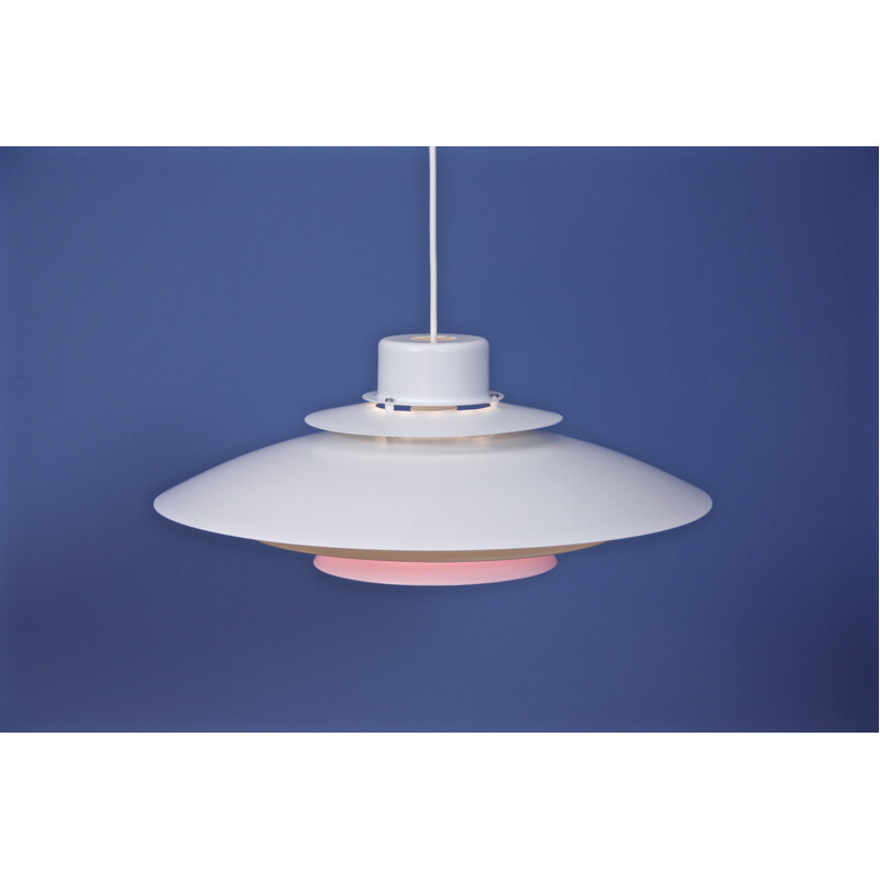 Suspension vintage danoise en blanc avec accent pink lilac par Form Light - 1960