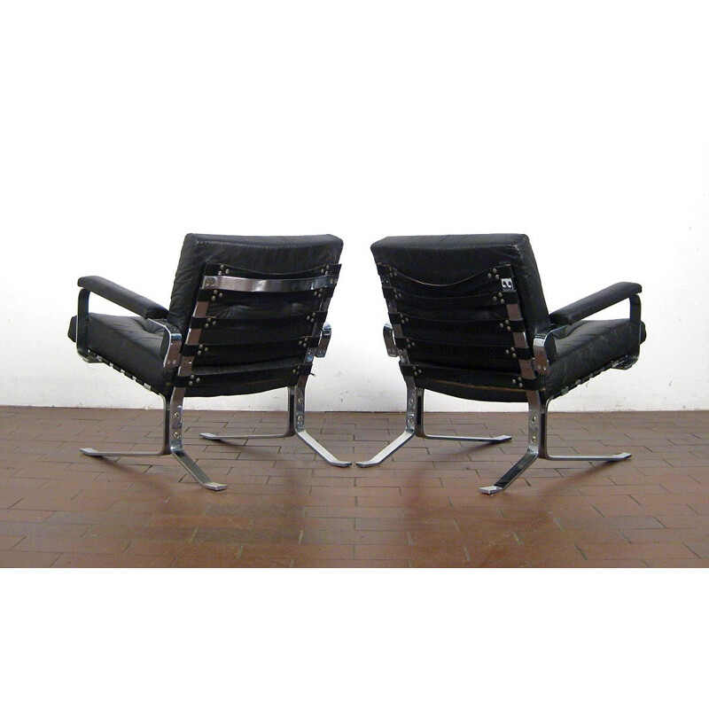 Vintage black leathered armchair - 1960s