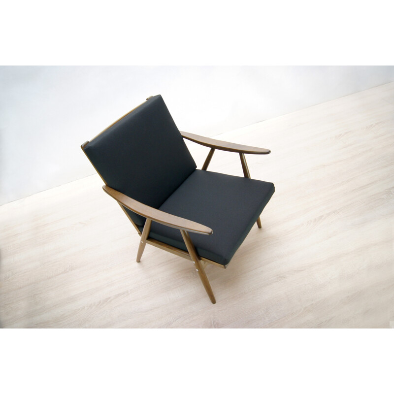 Suite de 2 fauteuils noirs vintage tchèques par Ton - 1960