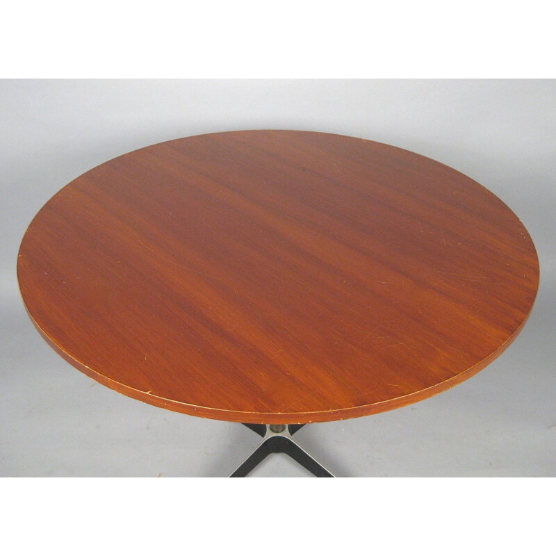 Table vintage ronde en bois, Charles and Ray Eames pour Herman Miller - 1950