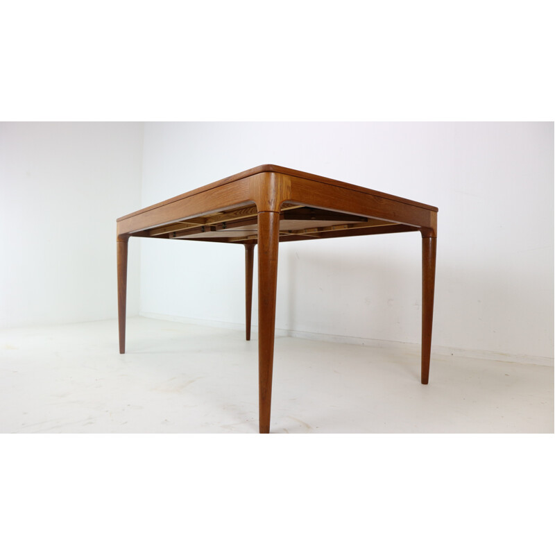 Teak Extendable Dining Table by Arne Hovmand-Olsen for Mogens Kold - 1950s