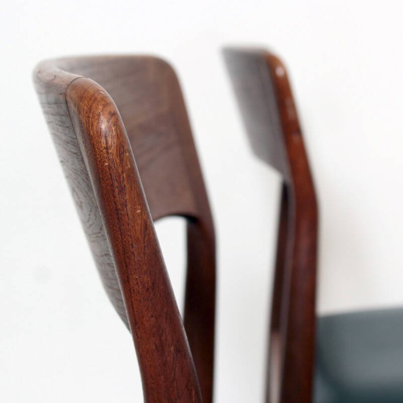 Set of 4 mid-century scandinavian chairs - 1960s