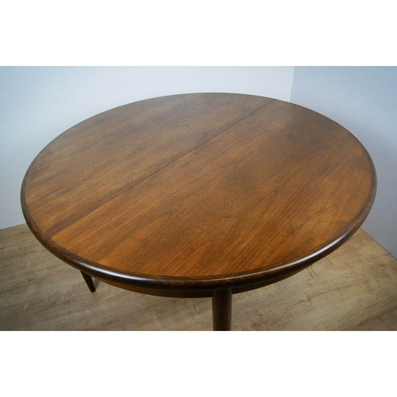 Vintage Oval Extendable Teak Dining Table from G-Plan - 1960s