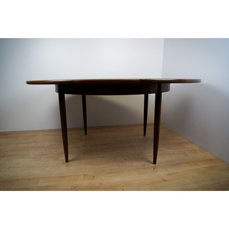 Vintage Oval Extendable Teak Dining Table from G-Plan - 1960s