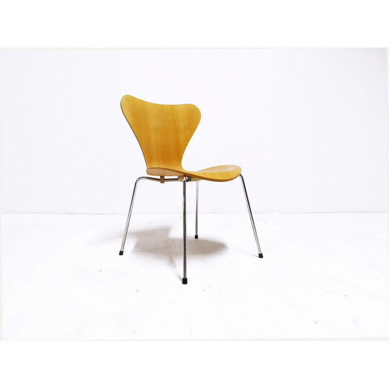 Set of 4 3107 "Butterfly" chairs by Arne Jacobsen for Fritz Hansen - 1990s