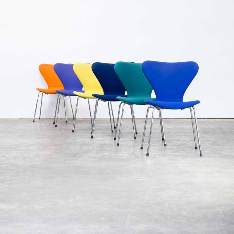 Suite de 6 chaises papillon par Arne Jacobsen pour Fritz Hansen - 1990