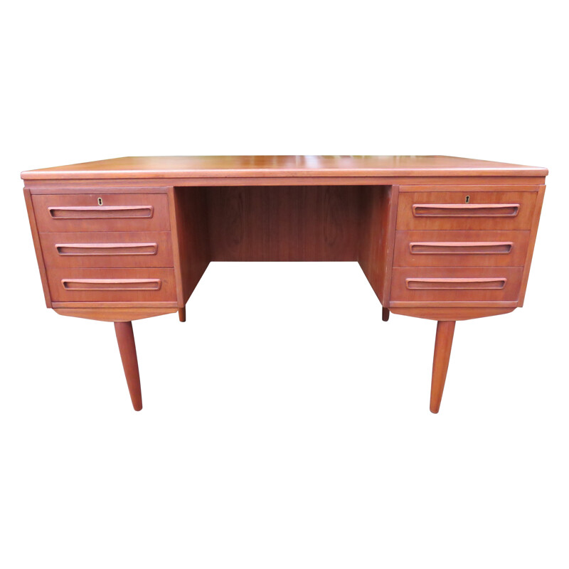 Danish desk in teak - 1960s