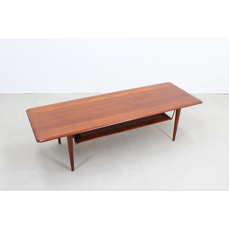 Danish dining table in wood by Finn Julh for France & Søn - 1950s