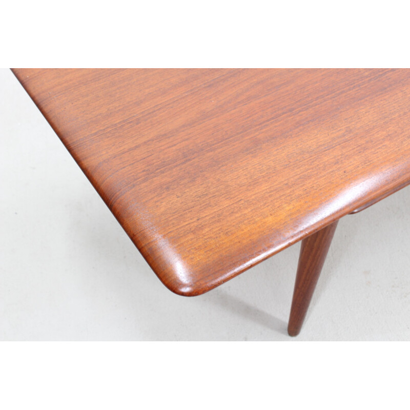Danish dining table in wood by Finn Julh for France & Søn - 1950s