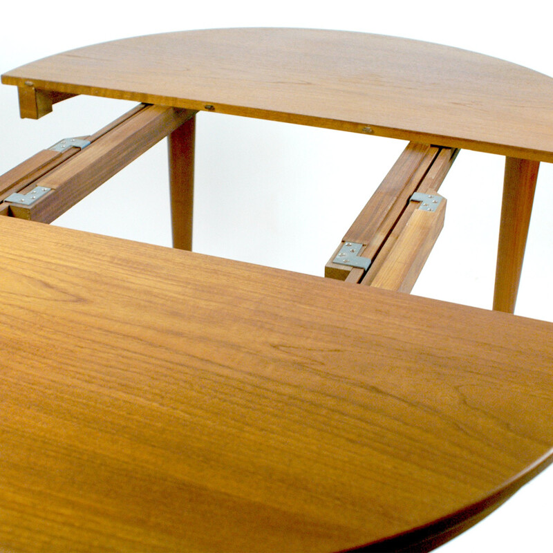 Danish Modern Circular Teak Dining Table by Frem Rojle - 1960s
