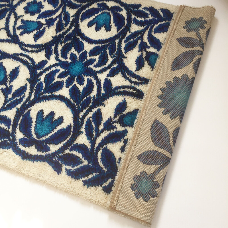 Vintage Berg RYA rug Flower Power made by Bergoss - 1970s