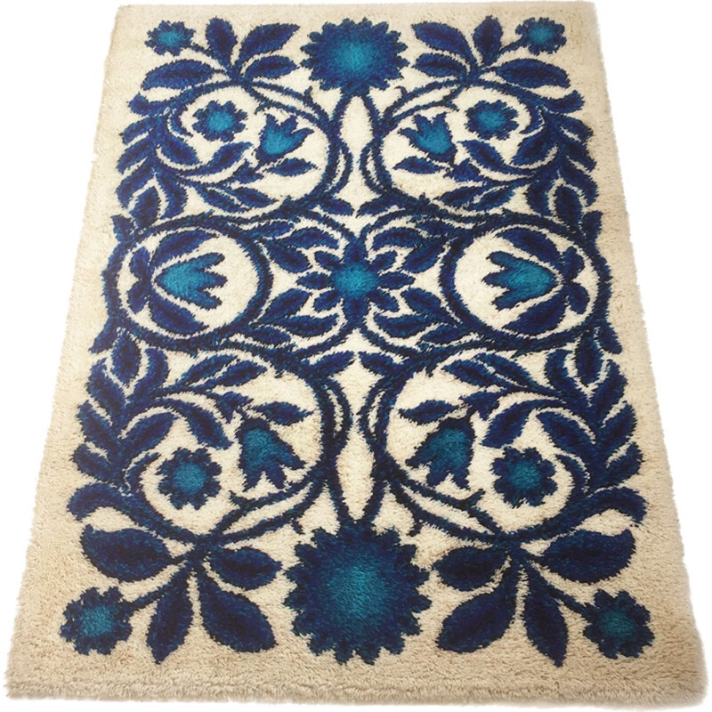 Vintage Berg RYA rug Flower Power made by Bergoss - 1970s