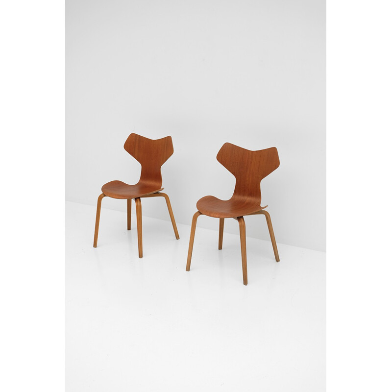 Paire de chaises "grand-prix", Arne Jacobsen pour Fritz Hansen - 1950