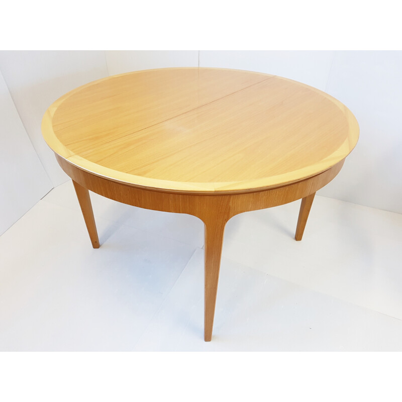 Scandinavian dining table in oak and sycamore - 1950s