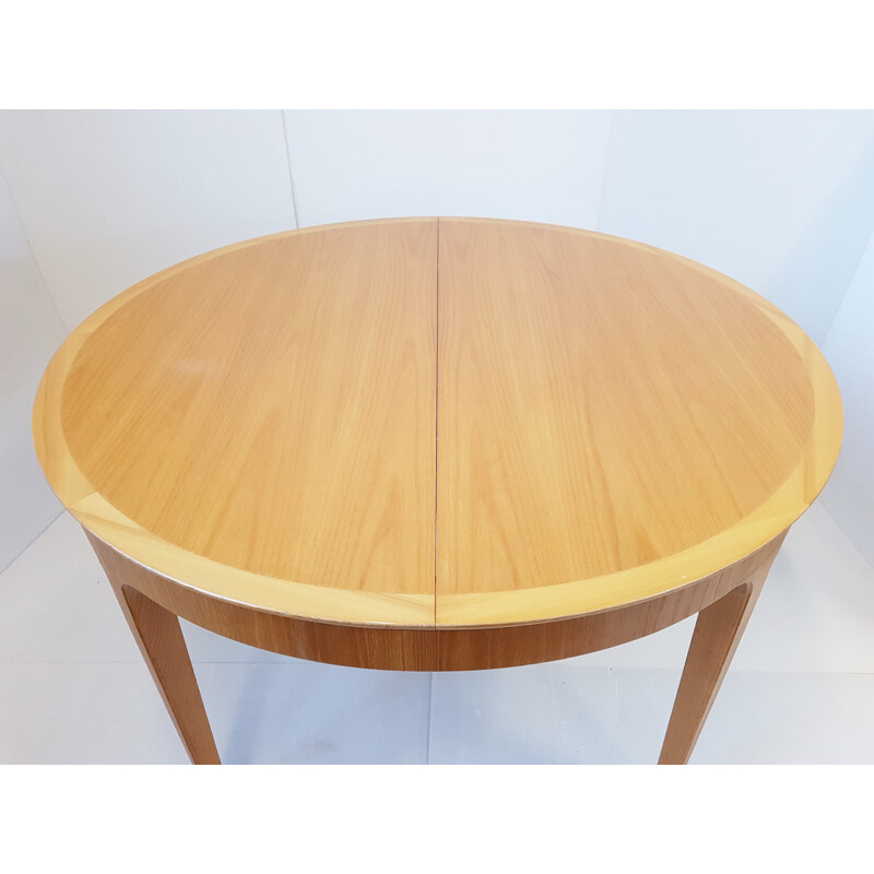 Scandinavian dining table in oak and sycamore - 1950s