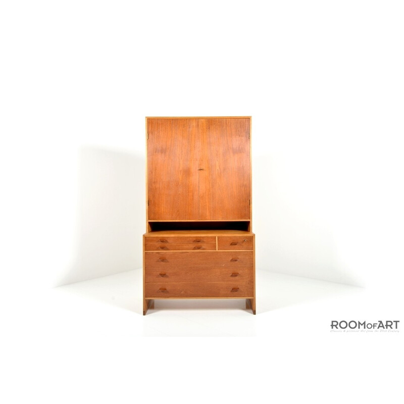 Ry teak and oak cabinet by Hans J. Wegner for Ry Møbler - 1950s