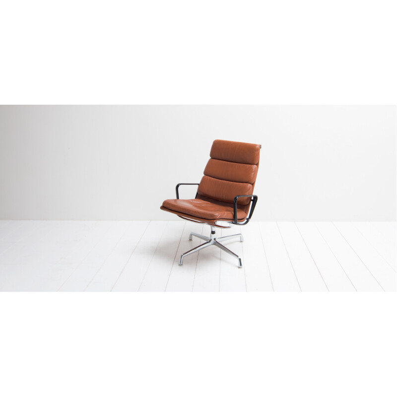 Mid-century lounge chair by Eames for Herman Miller - 1960s