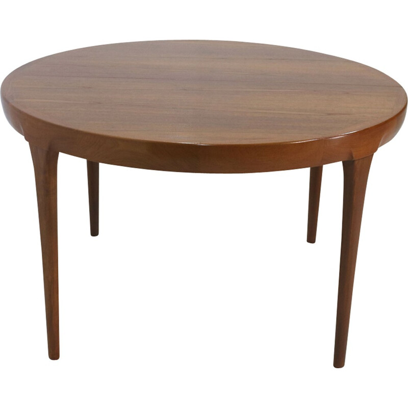 Teak veneered extendable dining table by Ib Kofod-Larsen for Faarup Møbelfabrik - 1960s