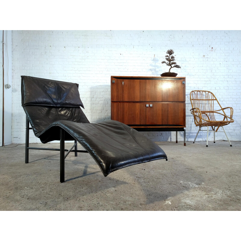 Vintage twist leather lounge chair by Bjorklund - 1980s