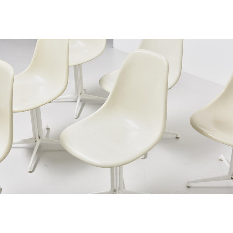 Suite de 6 chaises à repas "la fonda" par Eames pour Vitra - 1960