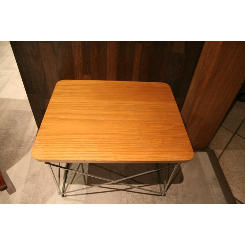 Side table "Occasional Table LRT" EAMES, manufacturer Herman Miller - 1970s