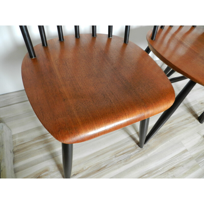 Suite de 4 chaises scandinaves bicolores - 1960