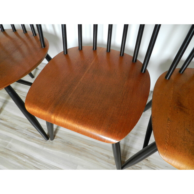 Suite de 4 chaises scandinaves bicolores - 1960