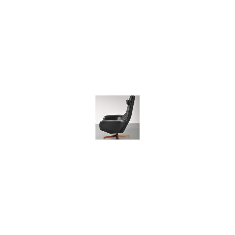 Vintage black leather swivel chair by Ib Kofod Larsen for Bovenkamp - 1960s