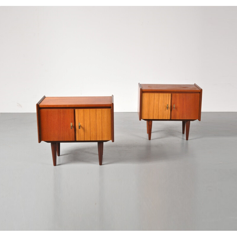 Pair of mid-century night stands - 1950s