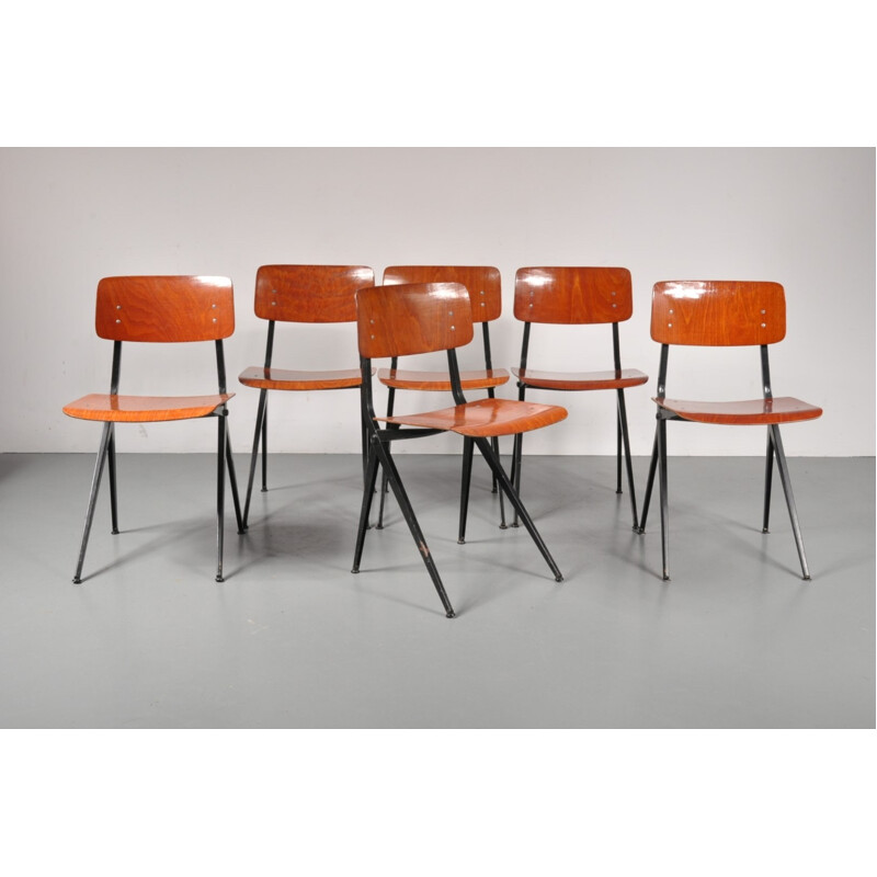 Suite de six chaises d'école vintage - 1960
